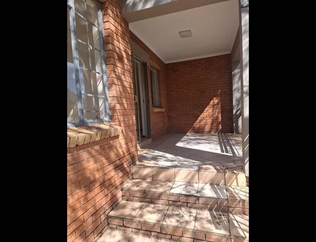 2 BEDROOM PROPERTY TO RENT IN MOOIKLOOF RIDGE ESTATE